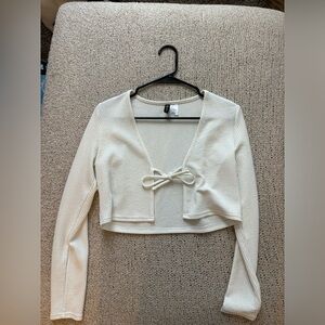 H&M divided long sleeve sweater